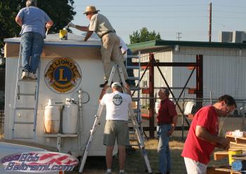 Lions repaint the trailer